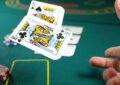 Pokeris internete vs gyvas pokeris: kuo skiriasi žaidėjų elgesys?